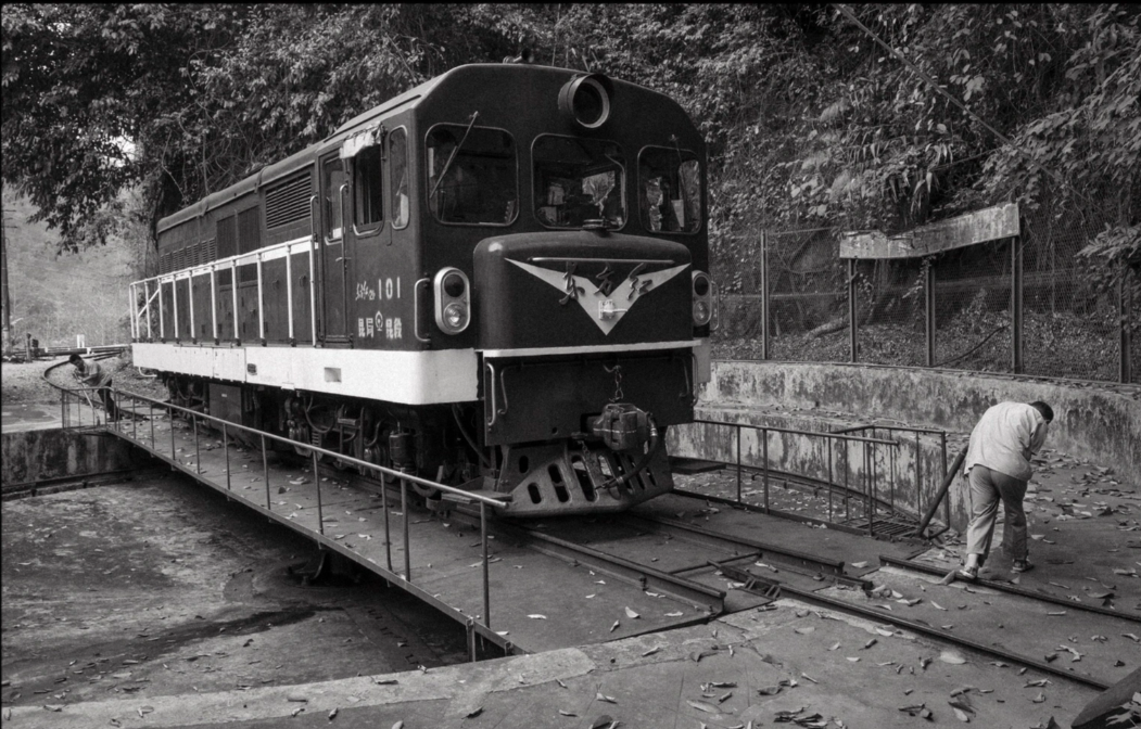 图片9.png 光影梦想·技术先行|云南经济管理学院举办电影拍摄技术公开课 第 4 张