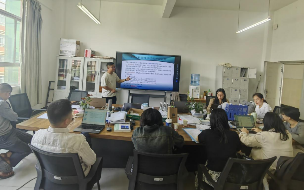 屏幕截图 2025-04-30 234334.png 屏幕截图 2025-04-30 234334.png