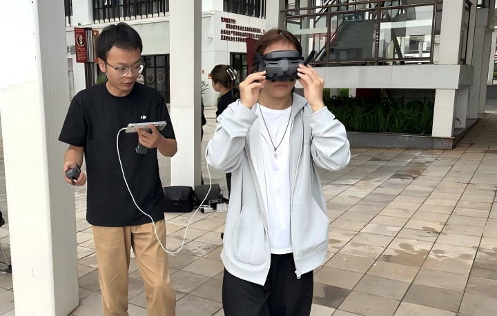 从理论到实操  校企携手为网媒学子插上无人机 “翅膀” 第 5 张