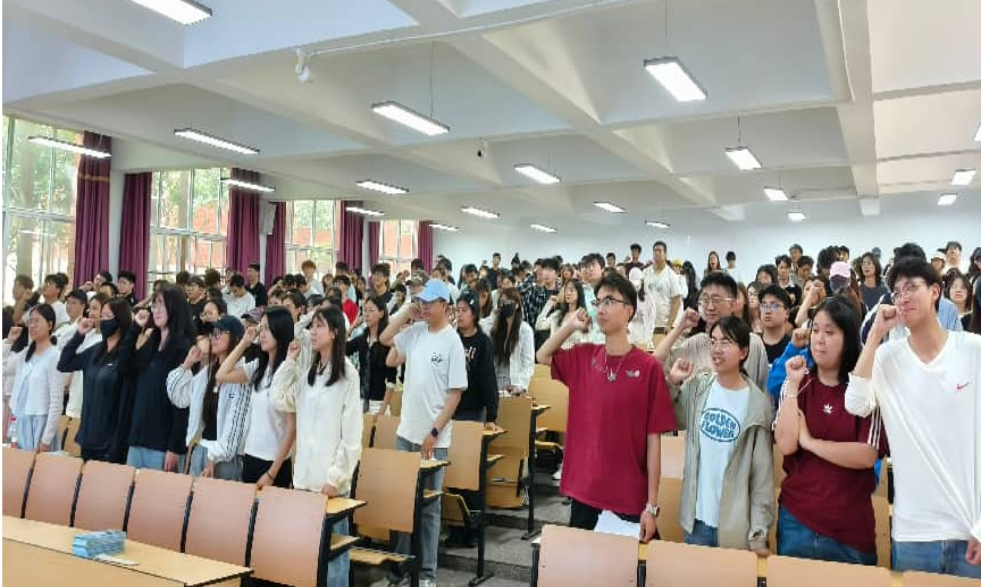 学院资讯 | 征信守护青春路  反诈筑牢安全墙 云南经济管理学院财经商贸学院开展征信反诈金融安全讲座 第 4 张